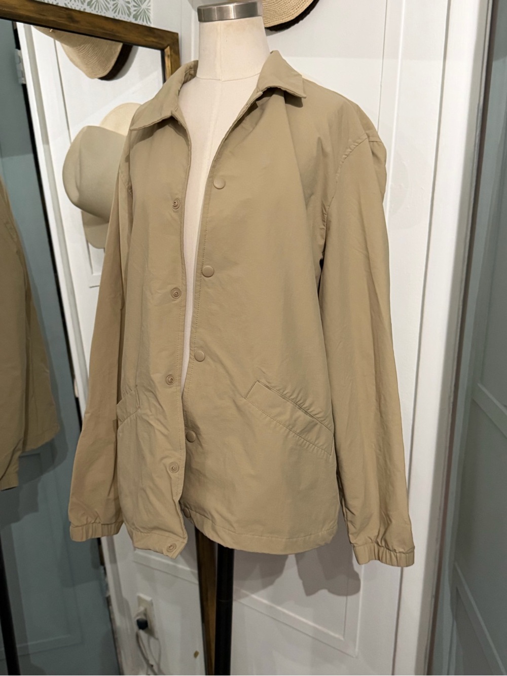 GAP Fit Men's Tan Windproof Jacket Medium - Picture 4 of 7